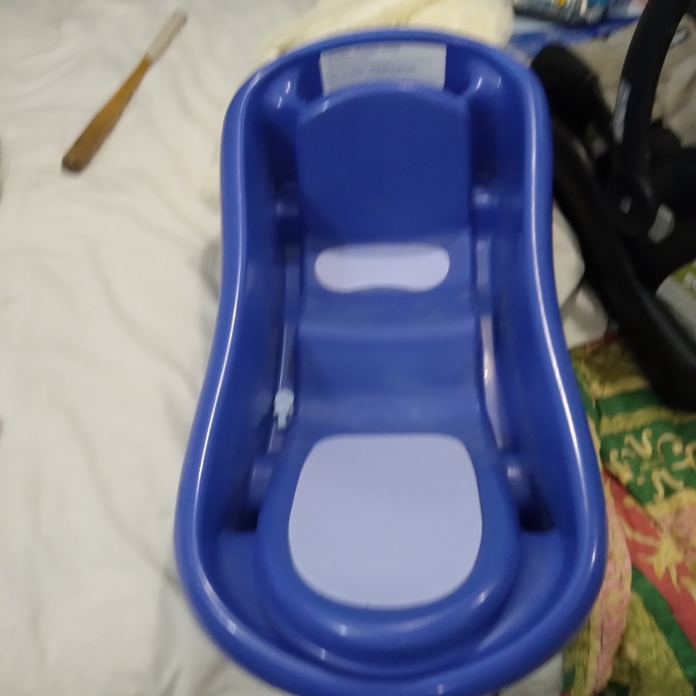 Baby bathtub